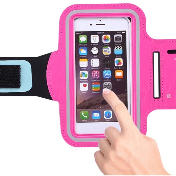 Pink Gym Workout Armband for Smartphones - Picture 1 of 4